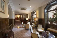 Miranda & Suizo Hotels in San Rafael