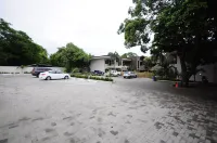 Hotel Colono Beach - parking