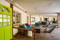 Damara Mopane Lodge - Homestay