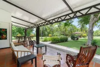 3-Bd Home with Pool, Walk to Beach Hotels in Potrero