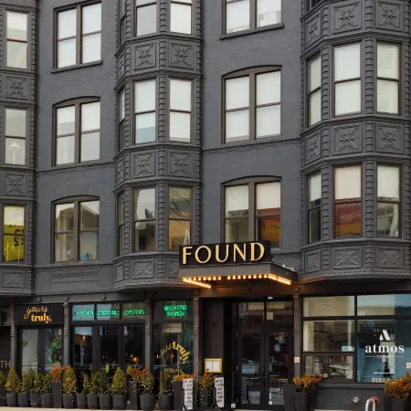 Found Hotel Chicago River North Отели рядом с достопримечательностью «Адлер планетариум»