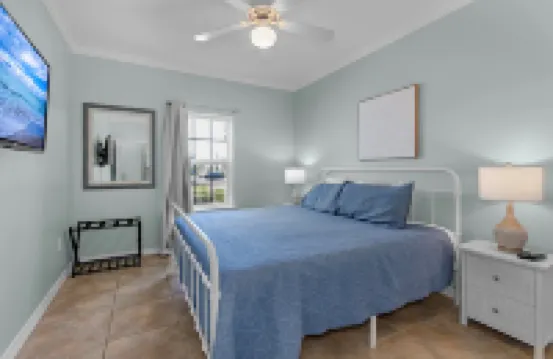 Direct Pool Access and Elegant Living Spaces - Luxurious Coastal Haven