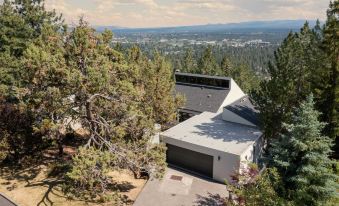 Big Sky by AvantStay Beautiful Mountain Home w Great Views