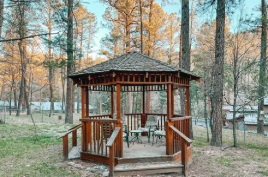 Private Forest Retreat | Ruidoso Couples Escape