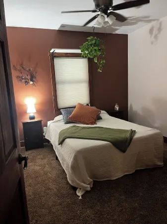 Charming 2-Bedroom House in Perfect Nashville! Close to the Heart of Nashville