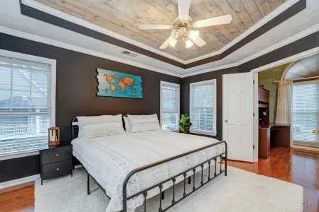 Home sweet Rome, close to downtown and Berry college. Отели в г. Флойд