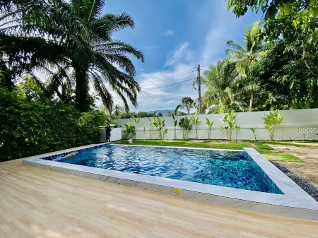 Maliblue Resort Khanom Отели в г. Кханом