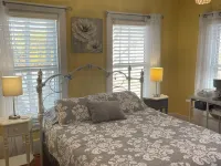 Glamour meets Country Guest Suite with Hot Tub! Hotels in Kennebunk