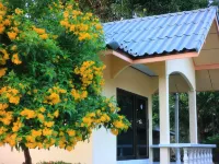 Thungwua Laen Resort Các khách sạn gần Saphli Beach