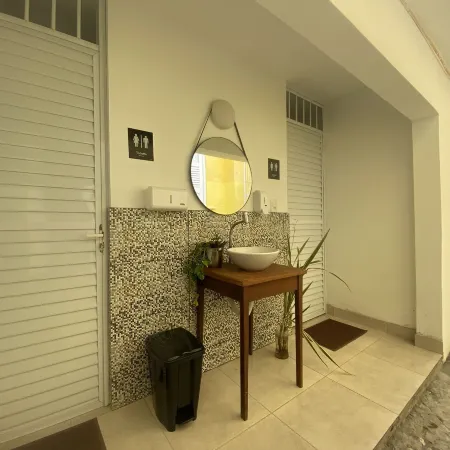 Odara Hostel & Guesthouse Отели рядом с достопримечательностью «Маяк Прайя-да-Барра»