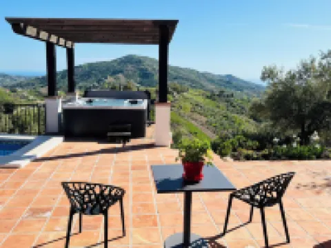 Villa El Dorado B&B and Wellness