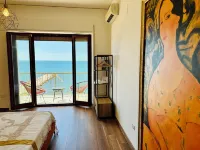 BluMare ArtHouse