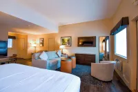 Alpenglow Lodge Hotels in Bartlett