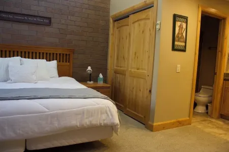 Cozy Mountain Retreat: Condo Just Minutes from Park City Mountain Resort