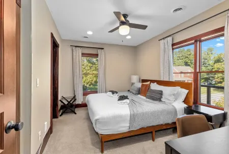 Douglas Retreat - Two bedroom condo with High-Speed WIFI, AC, Washer/Dryer. Отели в г. Дуглас