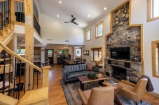 Engen Hus Bed and Breakfast Hoteles en Holladay