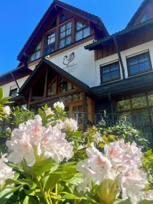 Apart Hotel Goldener Hahn Baiersbronn, Ferienwohnungen | Frühstück, Sauna & Indoorpool