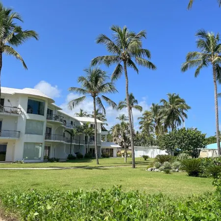 Spacious & quiet 3 BR Apt. with ocean view