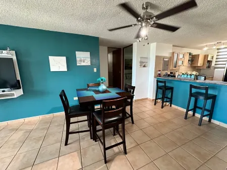 Unwind at Seaside Serenity, 2B/2B, Full A/C, WiFi.