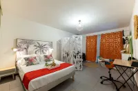 La perle du Rorota - Large luxury studio with swimming pool and private beach access