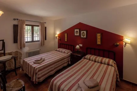 country holiday home - Carcabuey Отели рядом с достопримечательностью «Angel Cave»