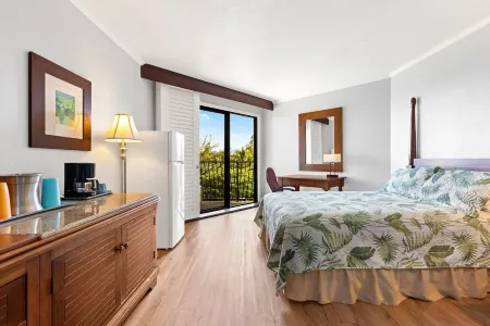 Best Deal Luxury Resort in Town Sleep 4 romantic, fun and relaxed Отели рядом с Аэропорт Лихуэ