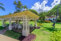New Listing! 1 Bedroom, 2 full bathrooms in beautiful Puamana w/2 Paddleboards!