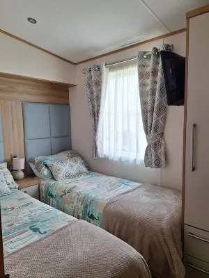 Family Owned Static Caravan on Newperran Holiday Resort. Hotels in 