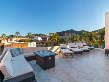 Loreto Bay Poolside Living, Steps from the Beach and Restaurants
