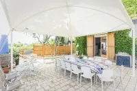 Vasto, Abruzzo, in villa 100 m from the Adriatic Sea. Hotels in 