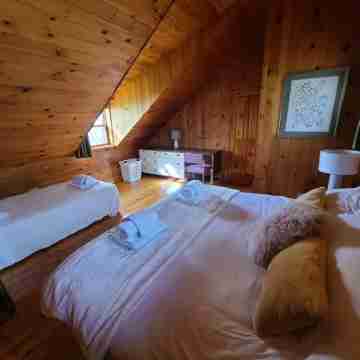 Lakefront Chalet in Montreal Rooms