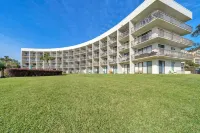 Charming waterfront studio in wonderful Fort Walton Beach, FL w/awesome pool