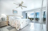 Oceanfront/Beachfront 3 bedroom condo with Pool--Sunset Cove