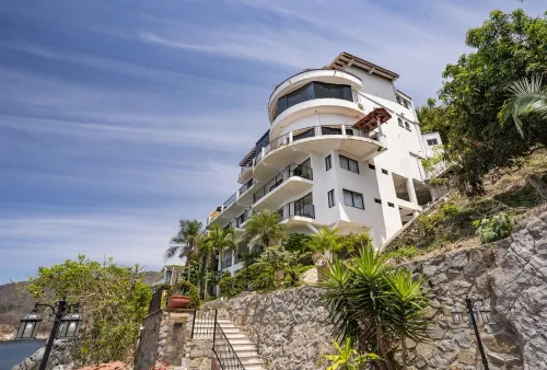 Premier Oceanfront Estate on Vallarta's South Shore, Pool, Jacuzzi, Chef, Maids