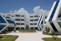 Oceanfront Luxury Townhome Condo Wifi 3 Smart TV'S Pool & Spa