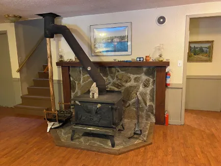 Lake side cottage w- sand beach. 13 acres-forest, steams & waterfalls to explore