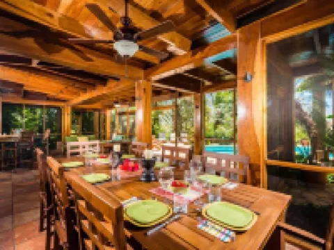 Casa Juliana: Beautifully renovated Villa in Jan '25 with pool steps from beach Hotels in Junquillal