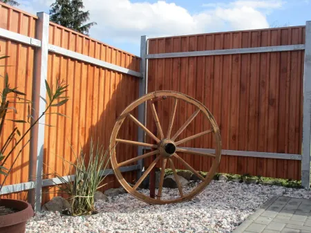 Vacation Apartment "Zum Alten Pferdestall" - Somewhere in the Middle of Nowhere Отели в г. Уккермарк