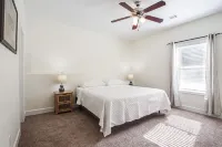 Luxury Fairburn Suite with Wooded View Hotels in Union City