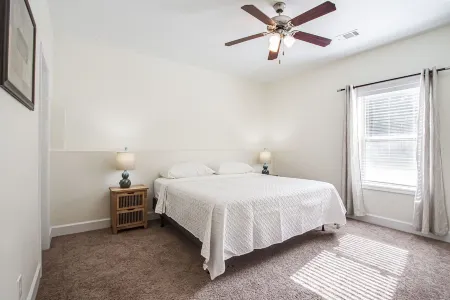 Luxury Fairburn Suite with Wooded View