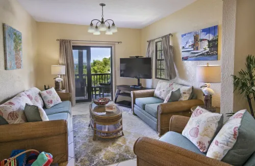 Calm, Peaceful and Relaxing.  Work Remotely with fast WiFi . Stand-by Generator. Hotels in West End