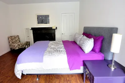 Downtown One Bedroom on Gower Street