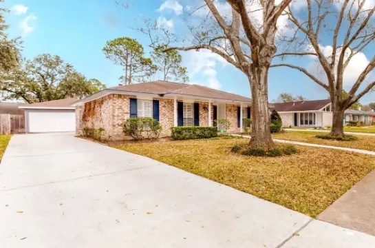 The Live Oak Place - Park Access - 3BR Serene Stay!