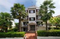 Beautiful spacious apartment (No. 1) with 2 bedrooms 300m to the beach