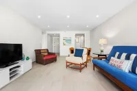 Beach Front Resort Villa ( 1 bedroom, sleeps 4) closest to hotel OV3