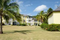 JamaicaTime Driftwood Sea Palms · Ultimate 3Br Condo Ocho Rios Beach Front Pool - breakfast