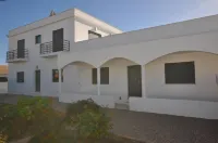 House with 9 bedrooms,9 bathrooms,11 AC,wi-fi,pool and fitness