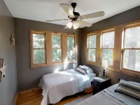 Unwind & Refresh at Memories Made Cabin Hotels in Ozark County