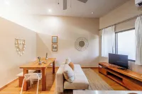 Cozy Apt close by good coffee, surf, beach, shops & restaurants