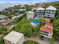 Walk 2 Cruz Bay • 2024 Renovations • W/D • WiFi • Parking • Battery Backup